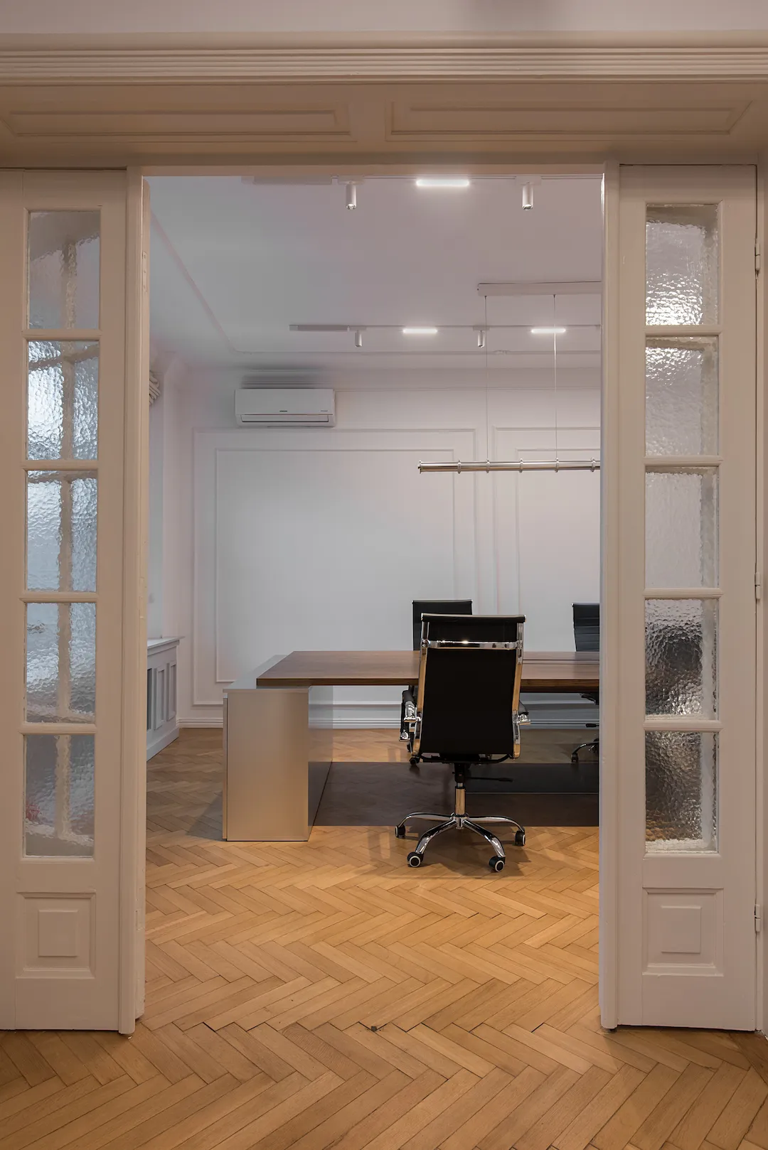 OFFICE detail 5-3